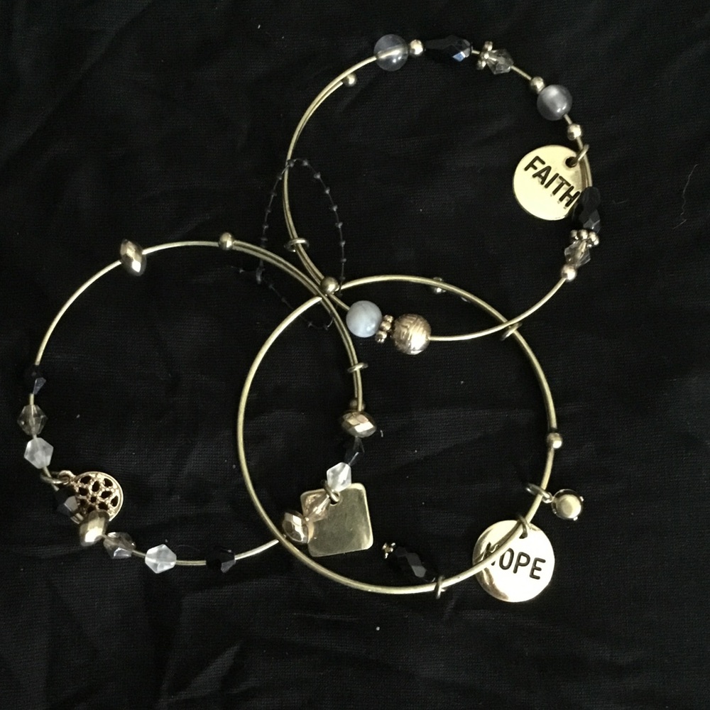 ๐๐คBundle bracelet ๐๐ค - Picture 4 of 8